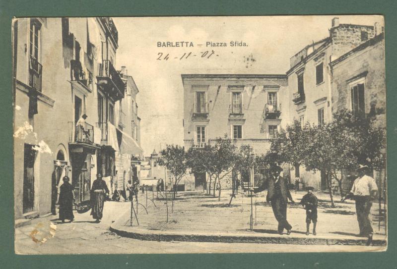 Puglia. BARLETTA, Bari. Piazza Sfida. Cartolina d'epoca viaggiata.