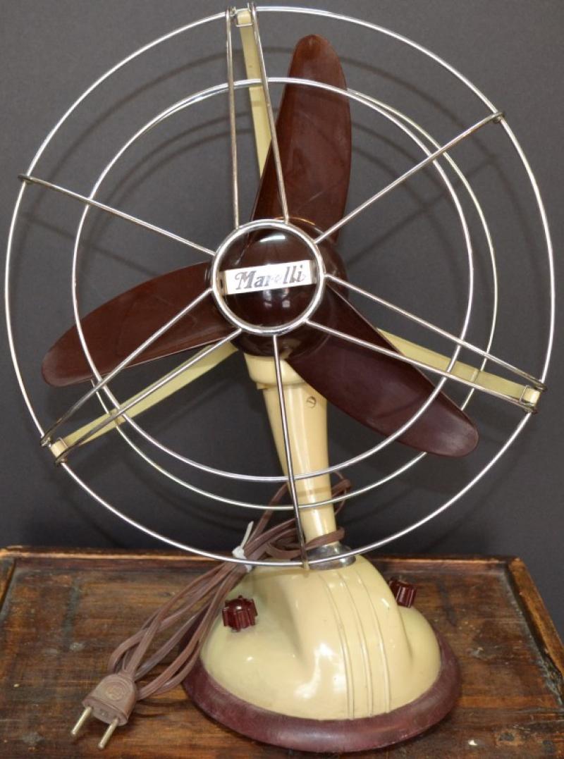 VENTILATORE DA TAVOLO modello O 304 databile agli anni ‘50/’60.