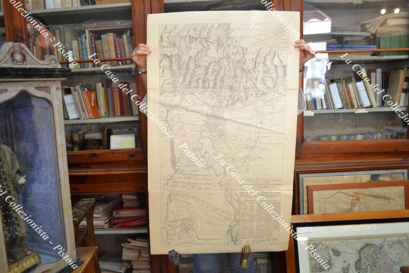 TORINO. Guerra di successione spagnola. Pianta della Città e Cittadella e dei suoi contorni durante l'attacco del 1706. Grande carta ripiegata tratta da "CAMPAGNE DEL PRINCIPE EUGENIO DI SAVOIA" opera stampata in Torino dalla tipografia L. Roux & Co. tra il 1889 e il 1902. L'opera si compone di 20 volumi di testo e di un atlante di grandi carte finemente incise in litografia.
