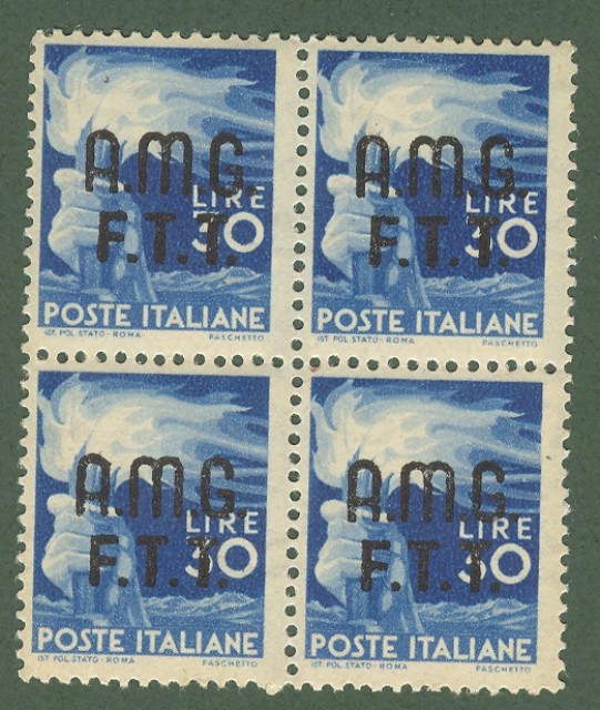 TRIESTE.ZONA A - Valore da lire 30 democratico (Sassone n.15) in quartina.